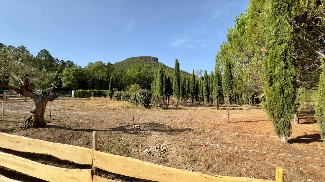 מלון Bagnols-en-Forêt Superbe Roulotte De Charme מראה חיצוני תמונה
